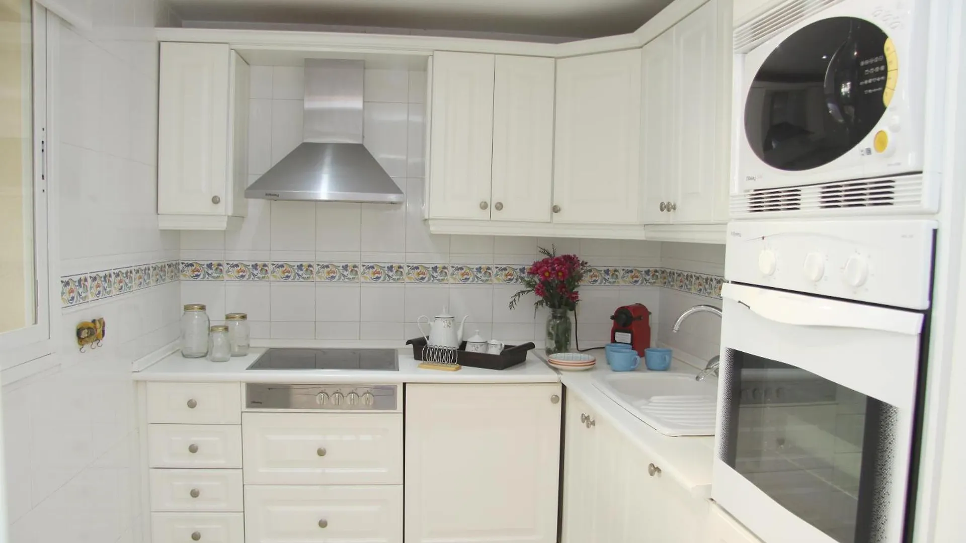 Hacienda Playa Elviria 300 M Playa,Jardin , 2 Hab ,Marbella Apartment  Marbella