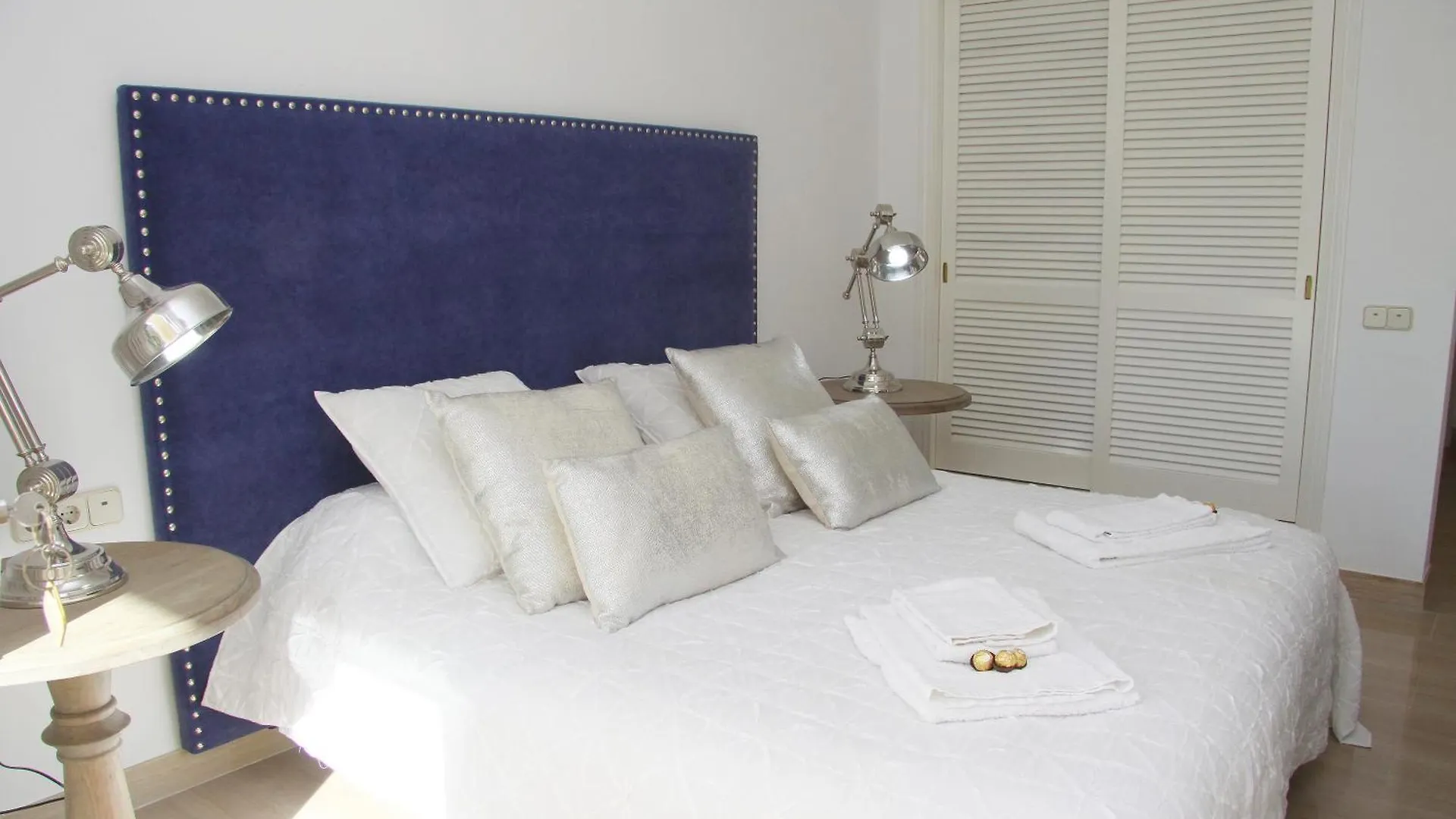 Hacienda Playa Elviria 300 M Playa,Jardin , 2 Hab ,Marbella Apartment