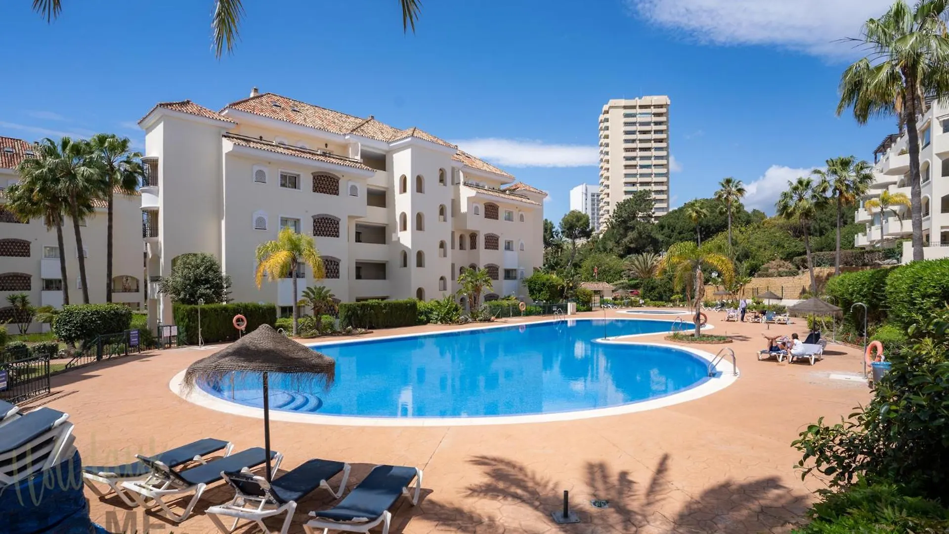 Hacienda Playa Elviria 300 M Playa,Jardin , 2 Hab ,Marbella Apartment